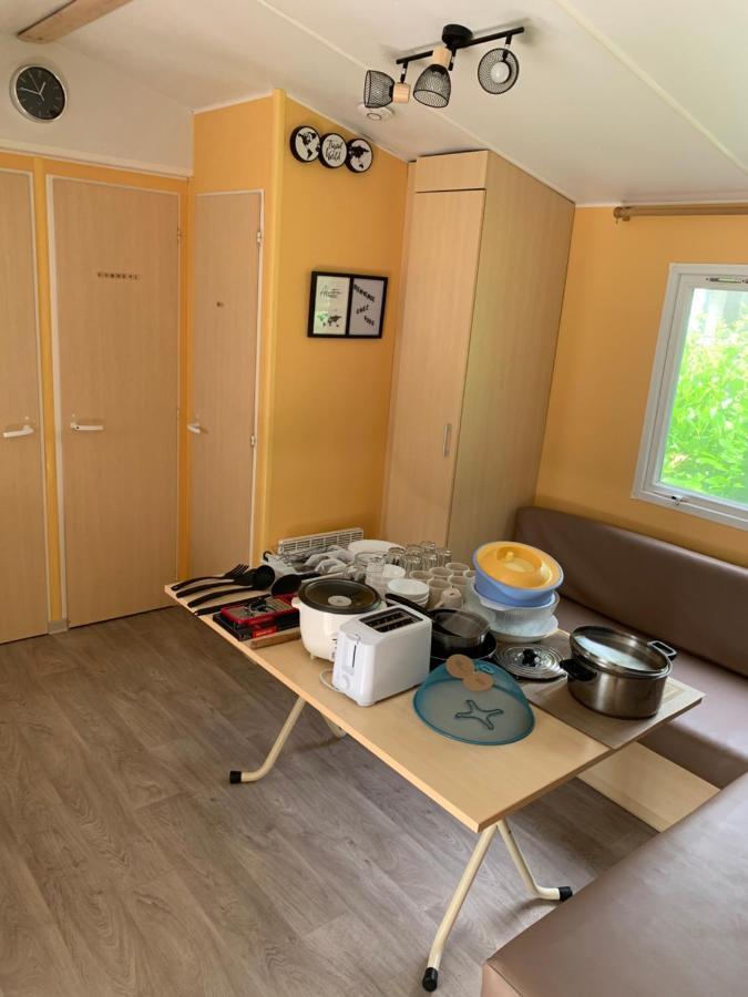 Les Mobil Homes D'Oliver Rob Saint-Cheron Bagian luar foto